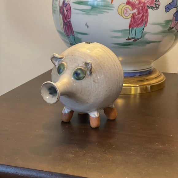 Cutest piggy bank ever! Home accents / decor - Picture 4 of 6